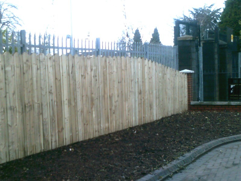 New garden fence constructed in Belfast by HMC Joiners & Builders, Northern Ireland